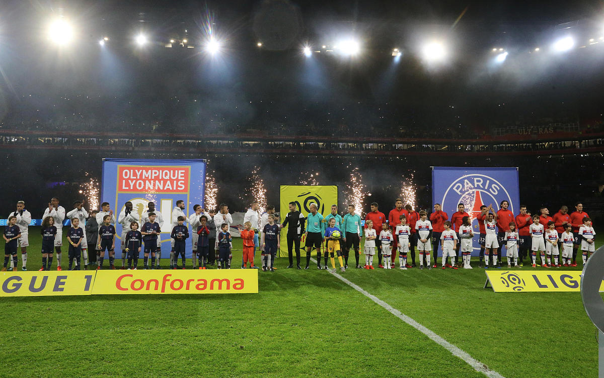 包含里尔主场落败，法甲争冠脚步尚需加快的词条