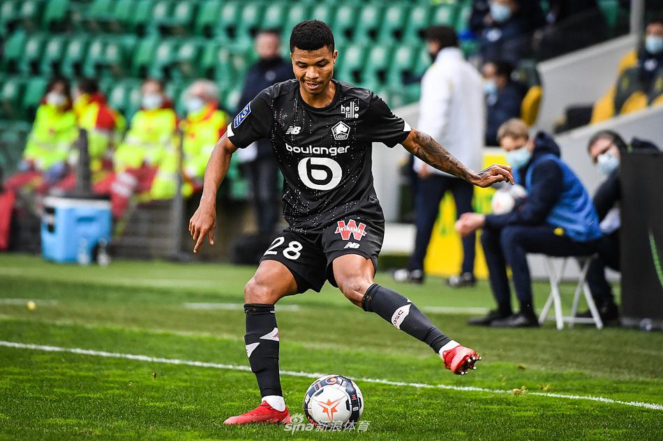 里尔奋力拼搏，南特战绩平庸