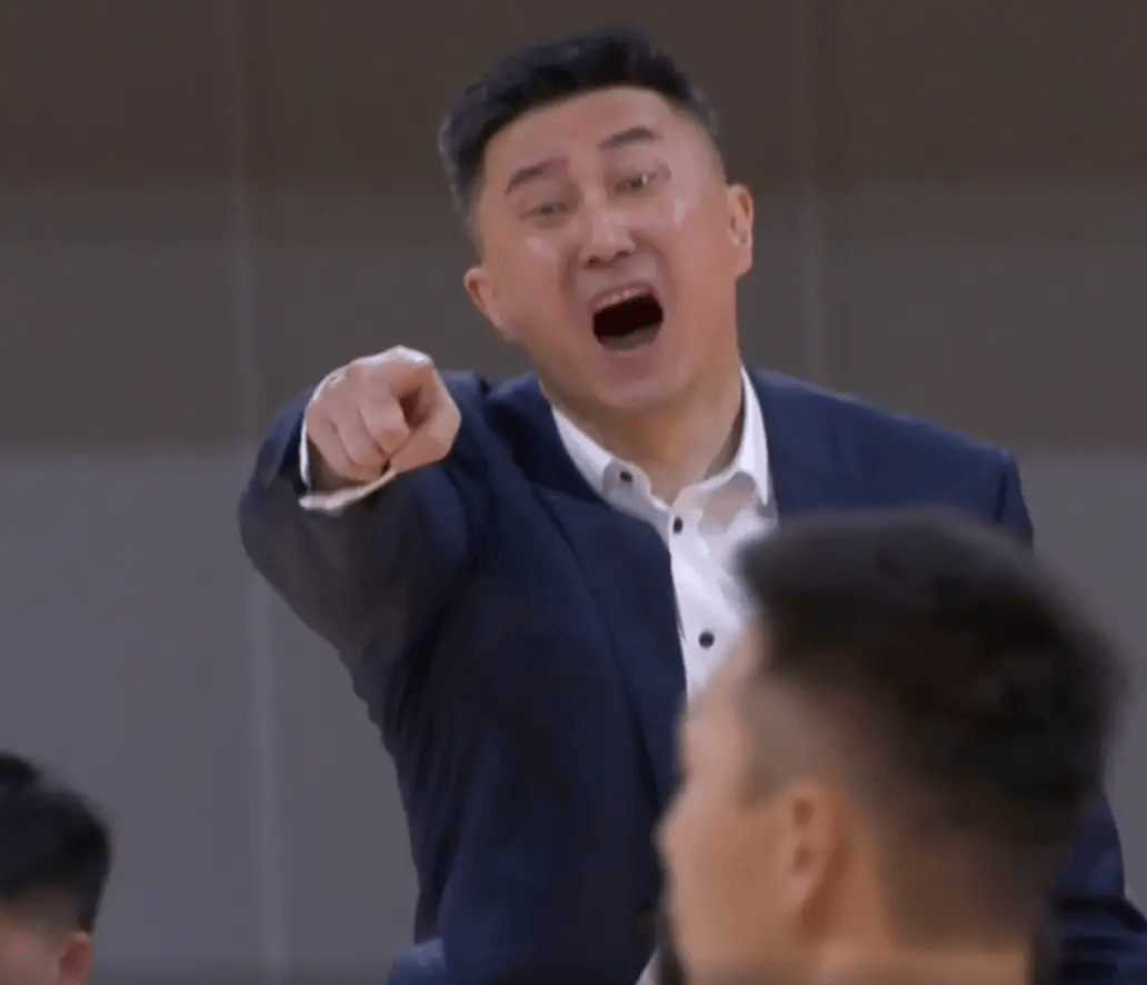 大象队逆转胜利，成功晋级季后赛