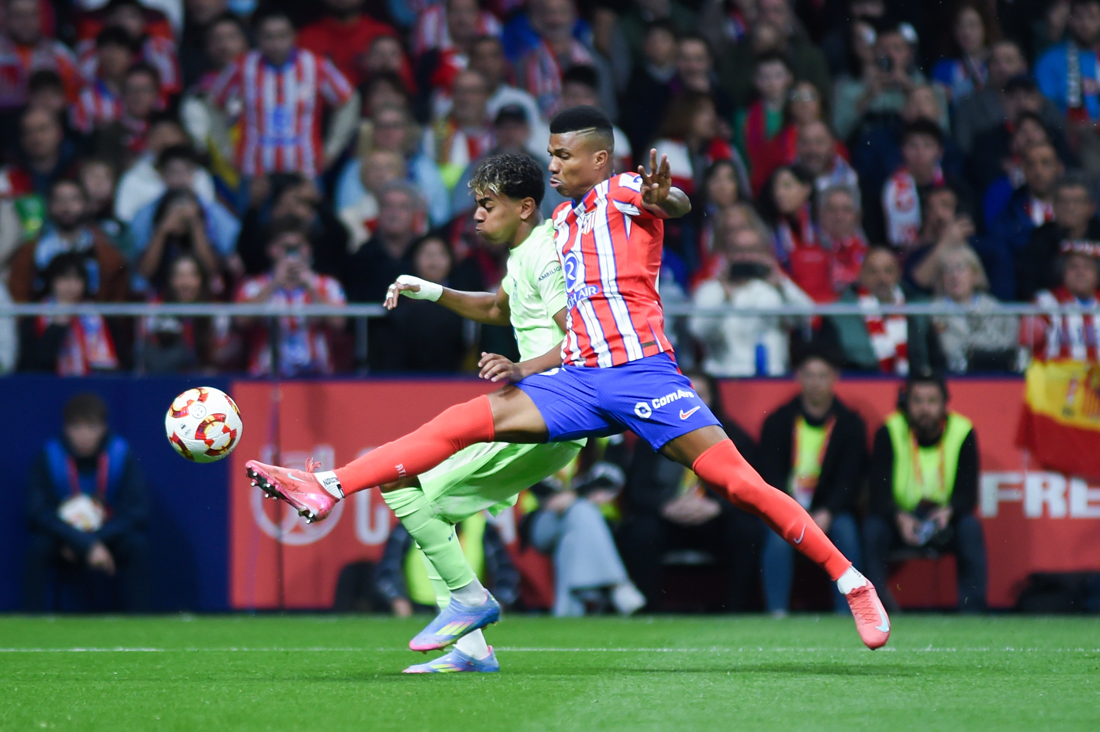 西班牙豪门球队备战下一场关键比赛