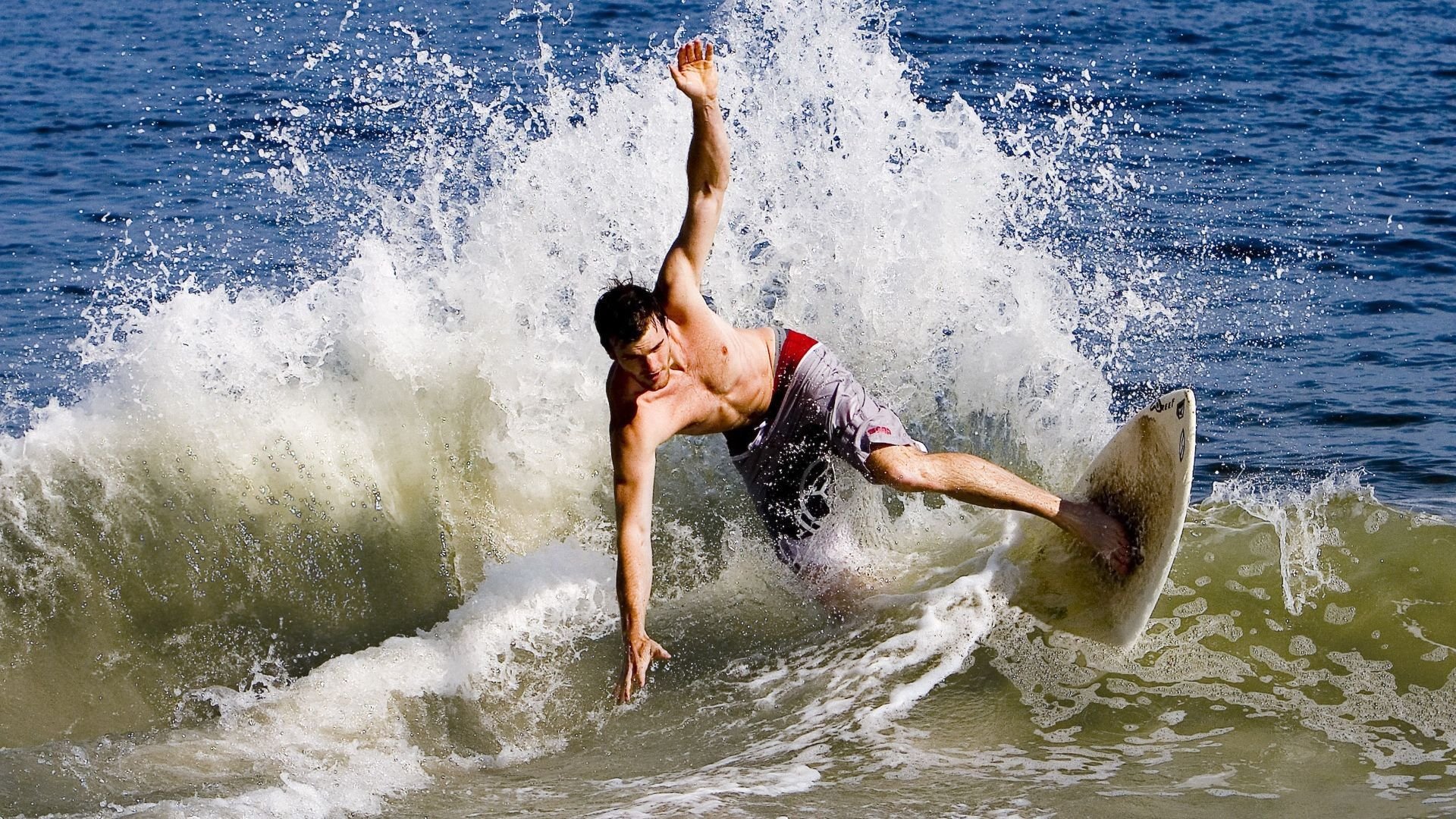 领先优势明显首场状态出色，切尔西观众沸腾！，西亚卡姆重返赛场全场沸腾不已